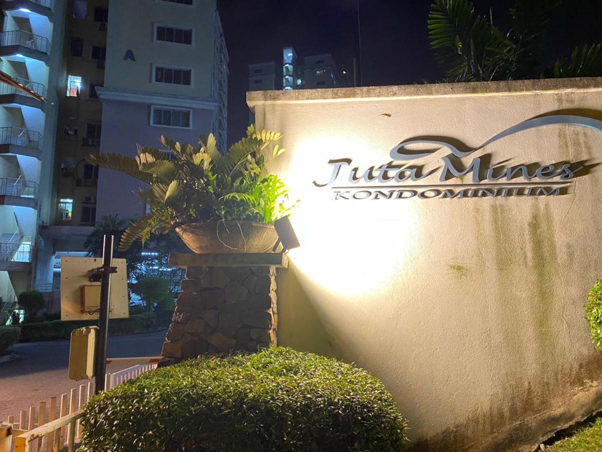 Homestay Juta Mines Seri Kembangan Balakong Serdang Lama Zewnętrze zdjęcie